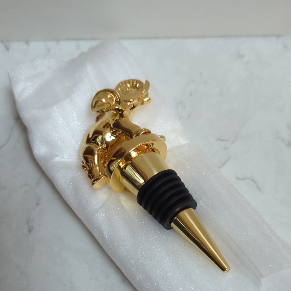 Lilly Pulitzer Gold Elephant Bottle Stopper